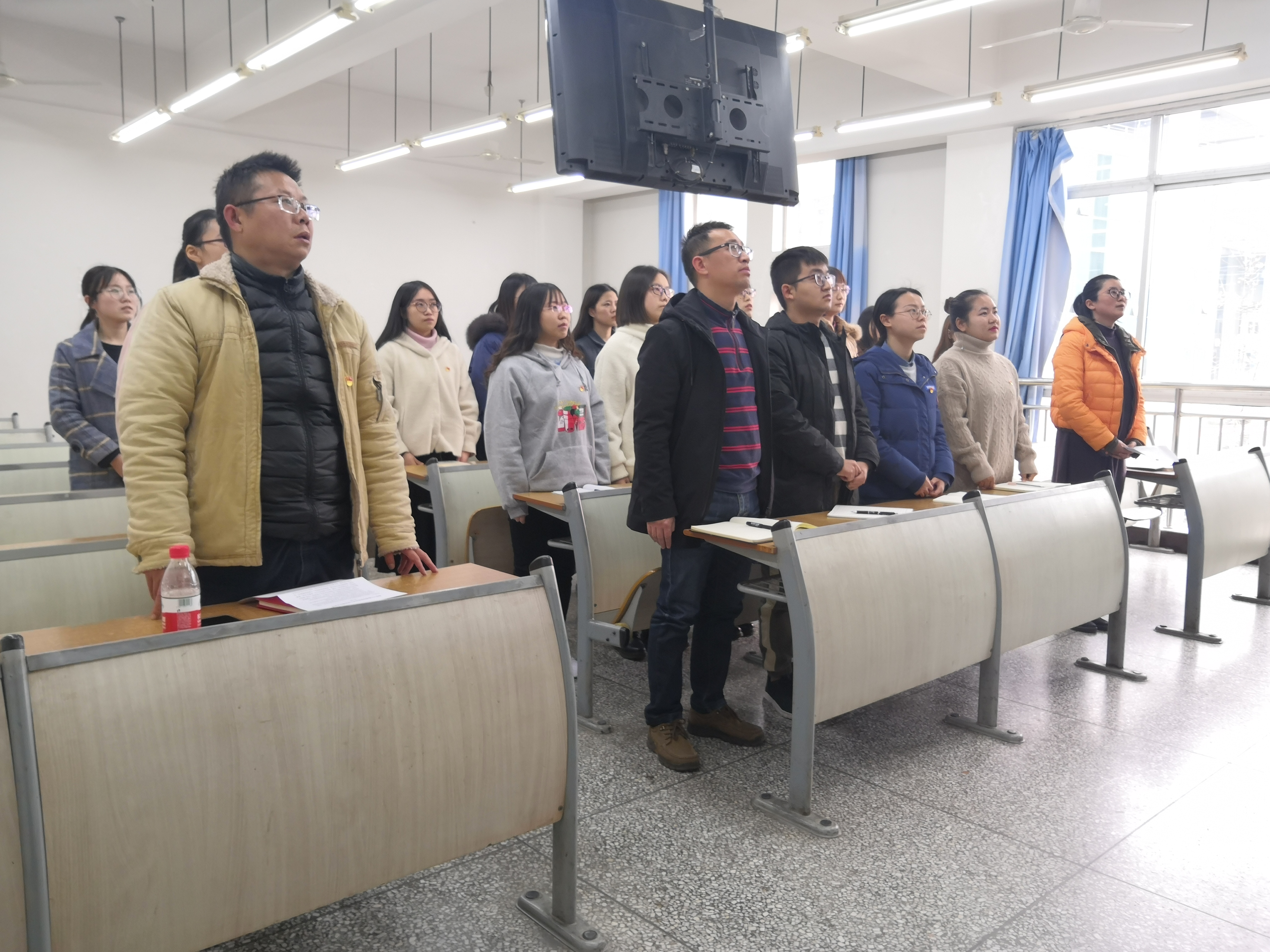数学与大数据yh533388银河党总支入党宣誓仪式完美落幕2.jpg